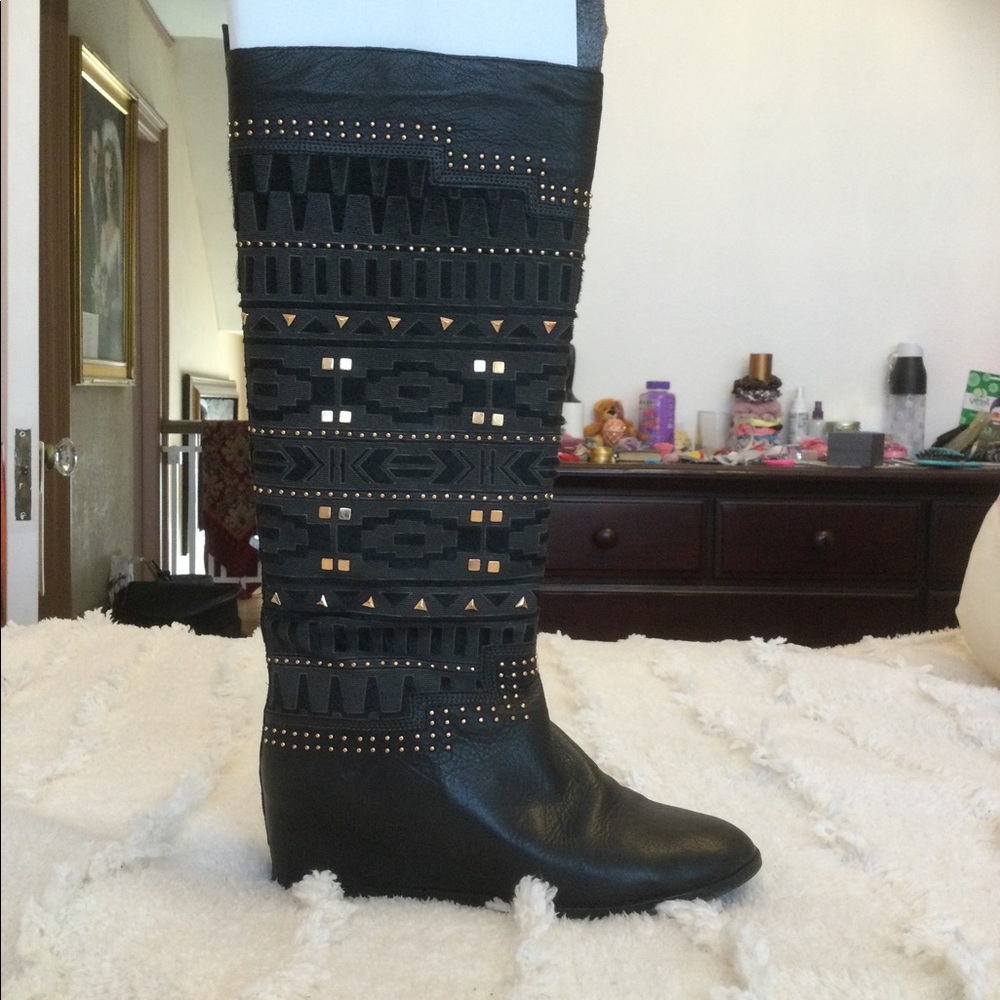 Ive Kirzhner Wedge Boots